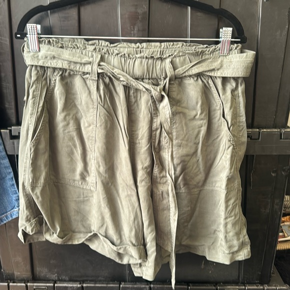 Wishlist paperbag cargo shorts - Picture 1 of 4